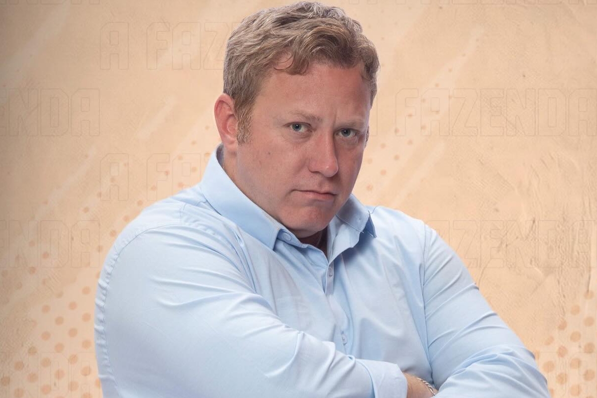 Imagem da matéria: A Fazenda 18: enquete mostra quem fica entre Giovanna, Sergio e Stephanie