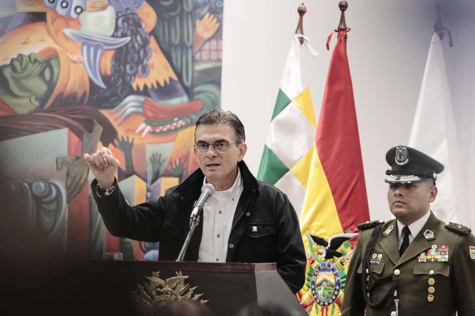 Presidente da Bol&iacute;via, Rodrigo Paz, se comprometeu com a organiza&ccedil;&atilde;o a acabar com o subs&iacute;dio aos combust&iacute;veis e a reduzir o d&eacute;ficit fiscal