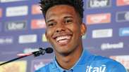 Est&ecirc;v&atilde;o celebra retorno &agrave; Sele&ccedil;&atilde;o e parceria com Endrick: &lsquo;A gente se considera como irm&atilde;os&rsquo;