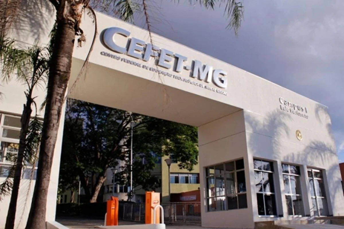 Imagem da matéria: Lula sanciona lei e transforma Cefet-MG em universidade federal