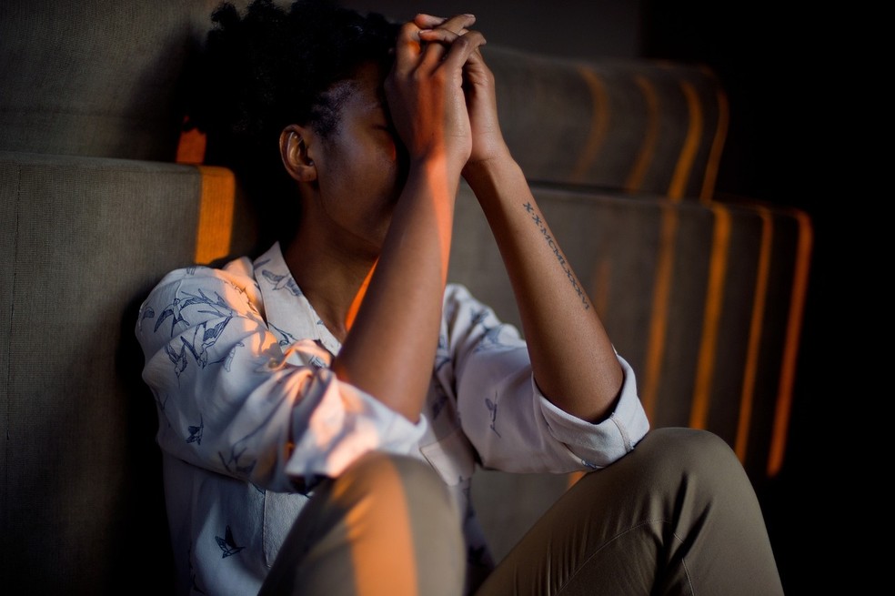 58% dos brasileiros se sentem mais compreendidos pela IA; veja os riscos